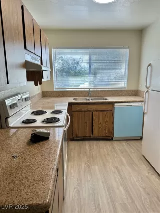 Photo #5: 2688307 Listing 