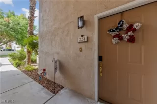 Photo #5: 2688317 Listing