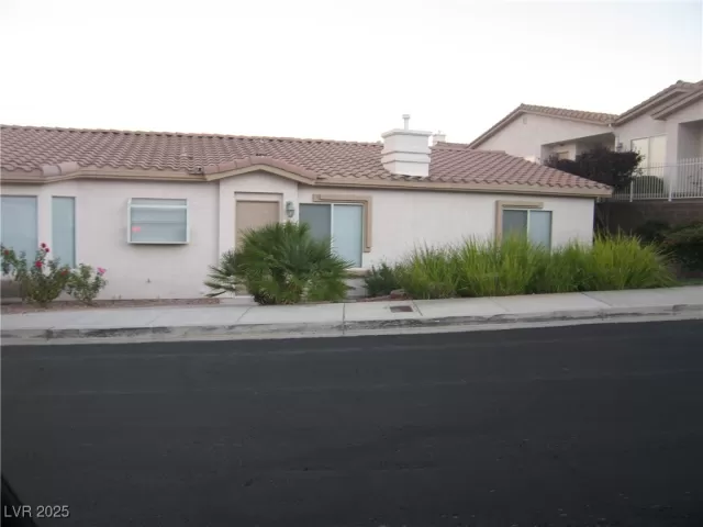 MLS: 2688321 Condo For Sale