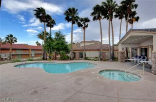 Photo #2: 2688321 Listing 