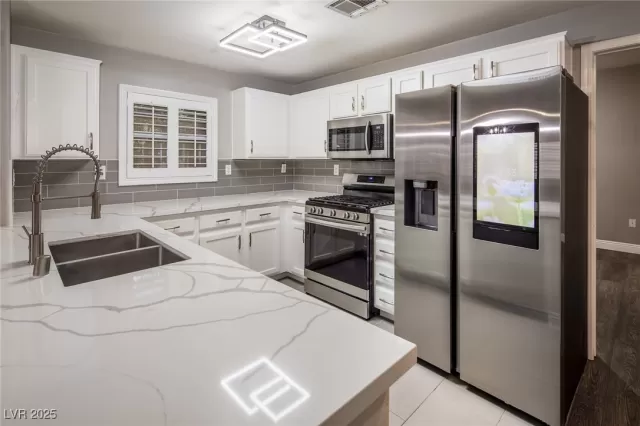 MLS: 2688322 Condo For Sale