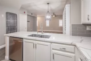 Photo #3: 2688322 Listing 