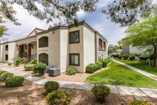 Photo #2: 2688332 Listing 