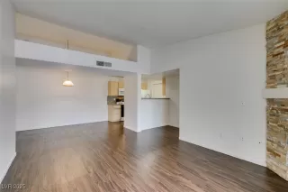 Photo #4: 2688332 Listing 