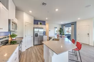 Photo #5: 2688342 Listing 