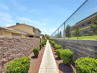 Photo #1: 2688356 Listing 