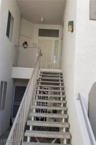 Photo #2: 2688381 Listing 