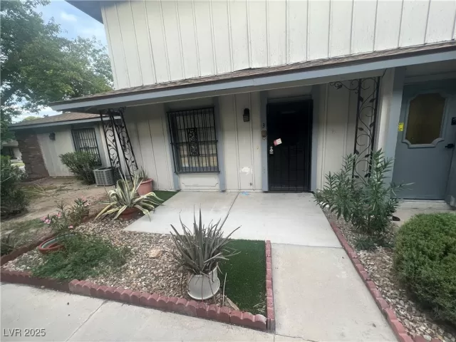 MLS: 2688383 Condo For Sale