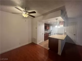 Photo #4: 2688383 Listing 