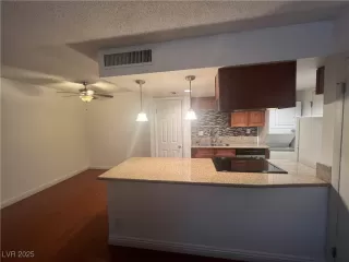 Photo #5: 2688383 Listing 