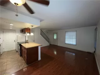 Photo #6: 2688383 Listing 