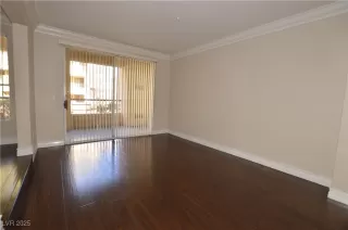 Photo #1: 2688416 Listing