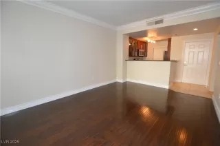 Photo #5: 2688416 Listing