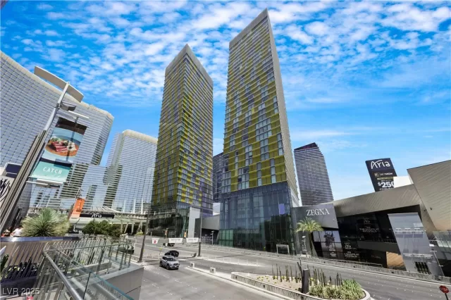 MLS: 2688445 Condo For Sale