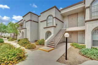 Photo #4: 2688477 Listing