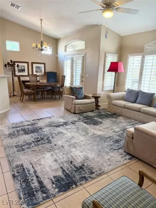 Photo #4: 2688479 Listing