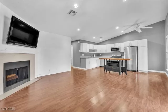 MLS: 2688492 Condo For Sale