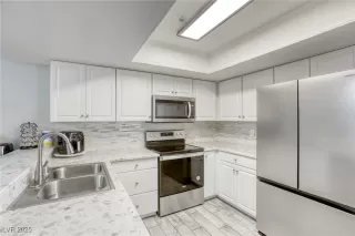 Photo #4: 2688493 Listing 