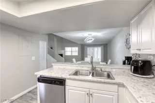 Photo #5: 2688493 Listing 