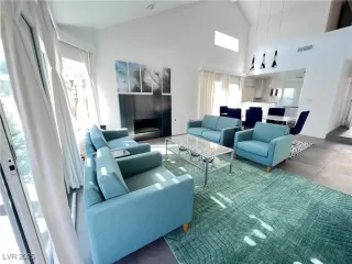 Photo #3: 2688497 Listing 