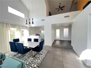 Photo #5: 2688497 Listing 