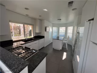 Photo #6: 2688497 Listing 