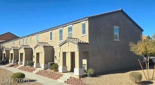 MLS: 2688529 Condo For Sale