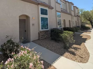 Photo #1: 2688536 Listing 