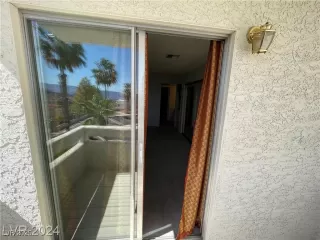 Photo #3: 2688543 Listing 