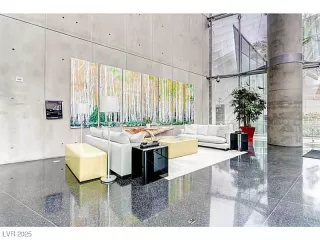 Photo #2: 2688565 Listing 