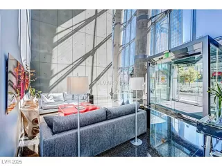 Photo #3: 2688565 Listing 