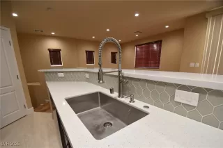 Photo #4: 2688584 Listing 