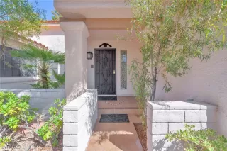 Photo #3: 2688590 Listing