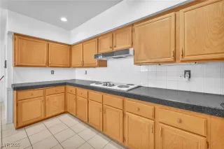 Photo #6: 2688590 Listing