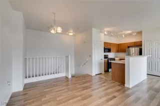 Photo #3: 2688604 Listing