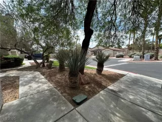 Photo #1: 2688606 Listing 