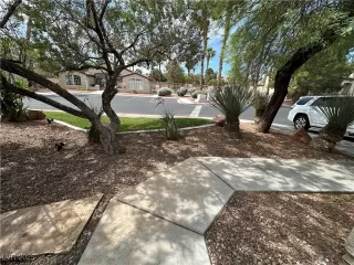 Photo #3: 2688606 Listing 