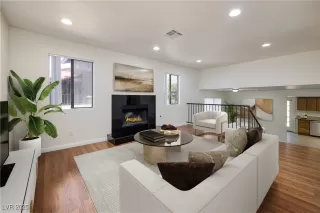 Photo #1: 2688609 Listing 