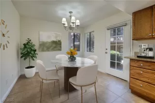 Photo #3: 2688609 Listing 