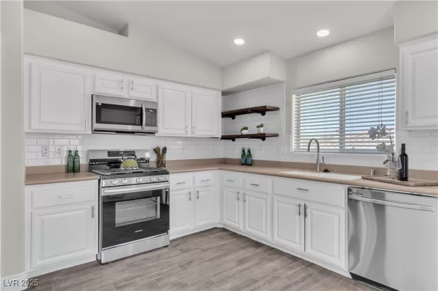 MLS: 2688617 Condo For Sale