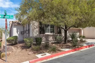 Photo #2: 2688617 Listing 