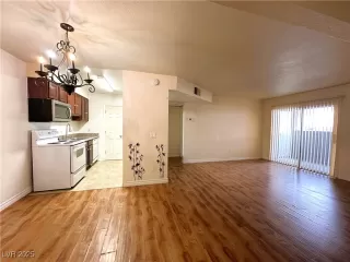 Photo #2: 2688624 Listing 