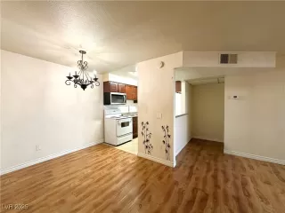 Photo #3: 2688624 Listing 