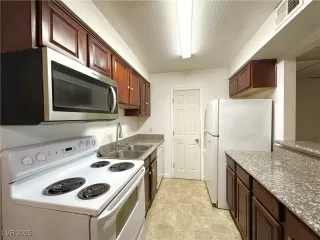 Photo #4: 2688624 Listing 