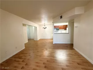 Photo #5: 2688624 Listing 