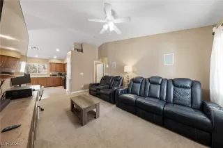 Photo #3: 2688636 Listing 