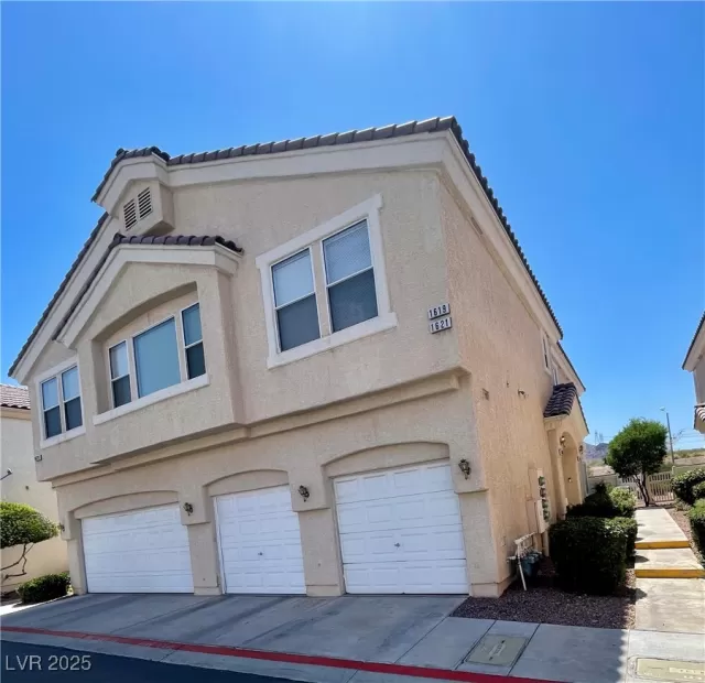 MLS: 2688678 Condo For Sale