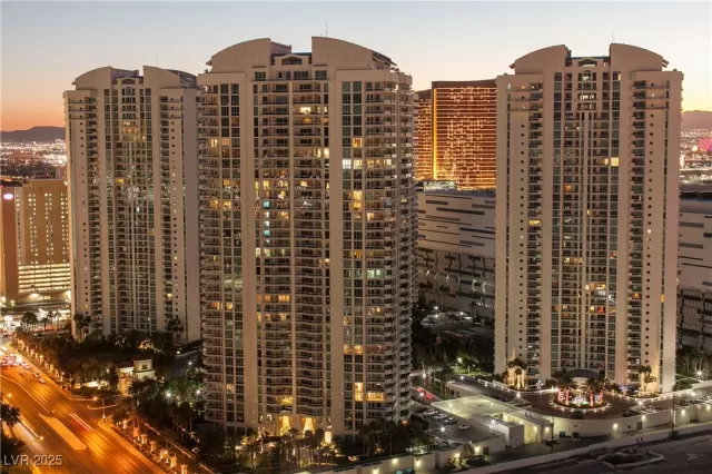 MLS: 2688723 Condo For Sale