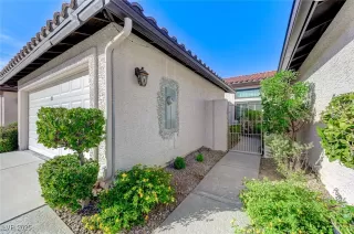 Photo #2: 2688740 Listing