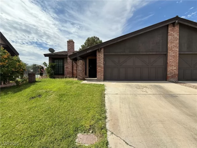 MLS: 2688761 Condo For Sale